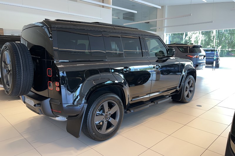  LAND ROVER DEFENDER 3.0 D250 X-Dynamic HSE 110 5dr Auto 5734897