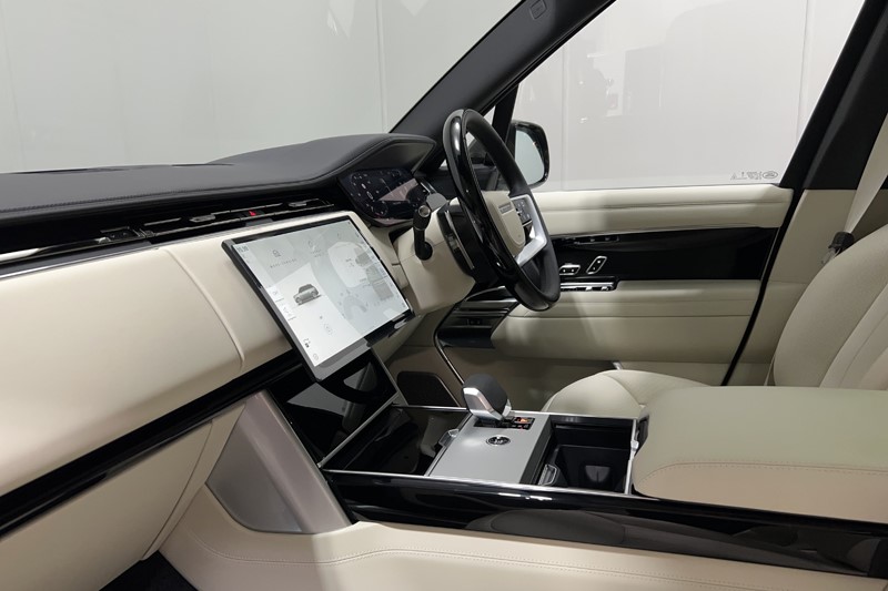  LAND ROVER RANGE ROVER 3.0 D300 Autobiography 4dr Auto 5667618