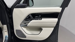LAND ROVER RANGE ROVER 3.0 D300 Autobiography 4dr Auto 5667592