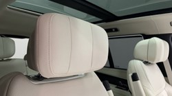 LAND ROVER RANGE ROVER 3.0 D300 Autobiography 4dr Auto 5667598