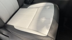 LAND ROVER RANGE ROVER EVOQUE 1.5 P270e Hoxton Edition 5dr Auto 5703731