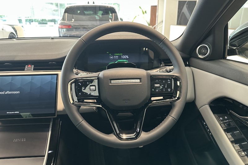  LAND ROVER RANGE ROVER EVOQUE 1.5 P270e Hoxton Edition 5dr Auto 5703720