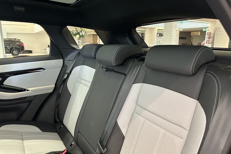  LAND ROVER RANGE ROVER EVOQUE 1.5 P270e Hoxton Edition 5dr Auto 5703724