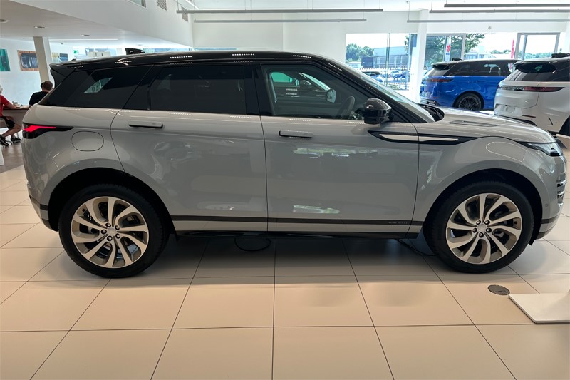  LAND ROVER RANGE ROVER EVOQUE 1.5 P270e Hoxton Edition 5dr Auto 5703702
