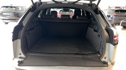 LAND ROVER RANGE ROVER VELAR 2.0 D200 MHEV Belgravia Edition 5dr Auto 5860098