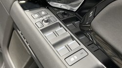 LAND ROVER RANGE ROVER EVOQUE 2.0 D200 Hoxton Edition 5dr Auto 5939033