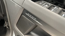 LAND ROVER RANGE ROVER EVOQUE 2.0 D200 Hoxton Edition 5dr Auto 5937749