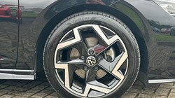 2025 (75) VOLKSWAGEN GOLF 1.5 TSI 150 R-Line 5dr 5529963