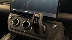 LAND ROVER DEFENDER 3.0 D250 X-Dynamic SE 110 5dr Auto 5943058
