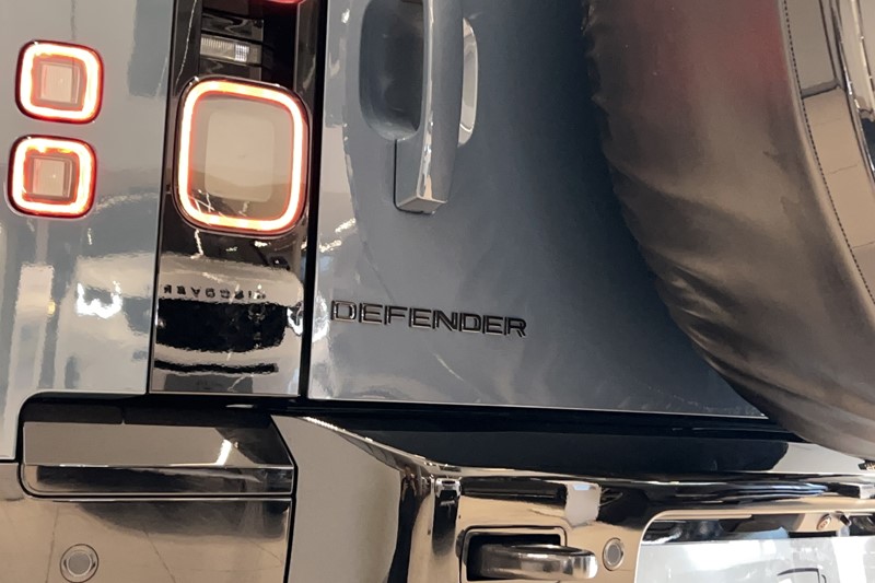  LAND ROVER DEFENDER 3.0 D250 X-Dynamic SE 110 5dr Auto 5943072