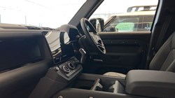 LAND ROVER DEFENDER 3.0 D250 X-Dynamic SE 110 5dr Auto 5943062