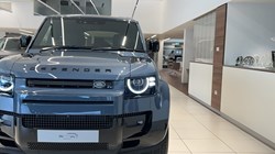 LAND ROVER DEFENDER 3.0 D250 X-Dynamic SE 110 5dr Auto 5943079