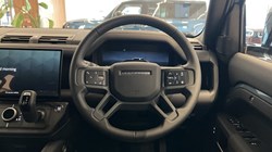 LAND ROVER DEFENDER 3.0 D250 X-Dynamic SE 110 5dr Auto 5943045