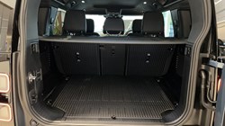 LAND ROVER DEFENDER 3.0 D250 X-Dynamic SE 110 5dr Auto 5943069