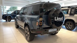 LAND ROVER DEFENDER 3.0 D250 X-Dynamic SE 110 5dr Auto 5943038