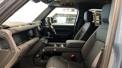 LAND ROVER DEFENDER 3.0 D250 X-Dynamic SE 110 5dr Auto 5943041