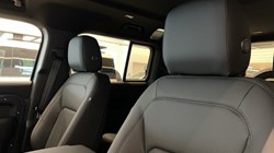 LAND ROVER DEFENDER 3.0 D250 X-Dynamic SE 110 5dr Auto 5943063