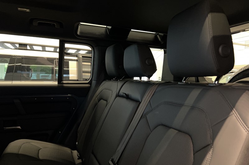  LAND ROVER DEFENDER 3.0 D250 X-Dynamic SE 110 5dr Auto 5943065
