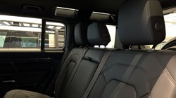 LAND ROVER DEFENDER 3.0 D250 X-Dynamic SE 110 5dr Auto 5943065