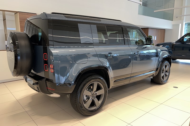  LAND ROVER DEFENDER 3.0 D250 X-Dynamic SE 110 5dr Auto 5943039