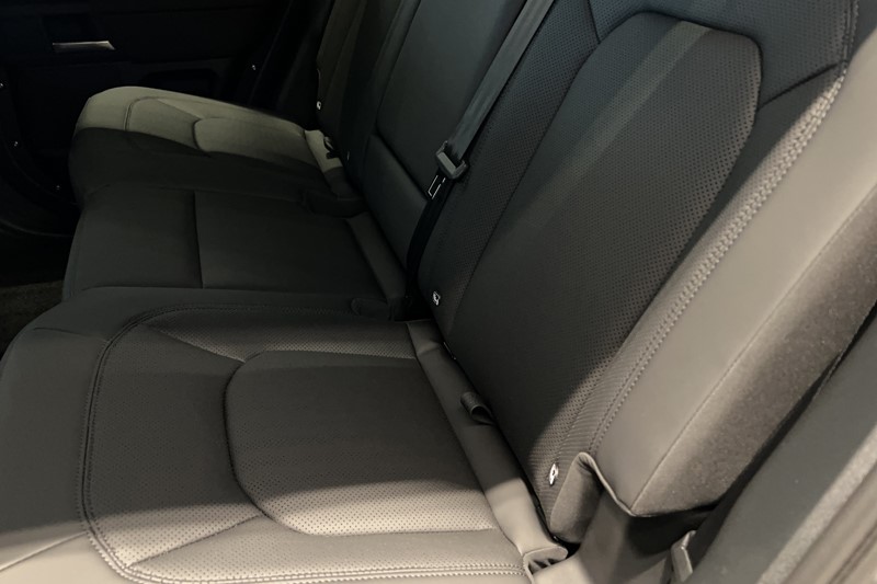  LAND ROVER DEFENDER 3.0 D250 X-Dynamic SE 110 5dr Auto 5943066