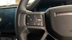 LAND ROVER DEFENDER 3.0 D250 X-Dynamic SE 110 5dr Auto 5943055