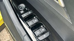 2023 (23) KIA SPORTAGE 1.6T GDi HEV 3 5dr Auto 5536618
