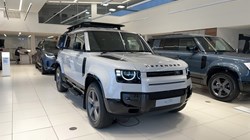 LAND ROVER DEFENDER 3.0 D250 X-Dynamic SE 110 5dr Auto 5942986