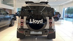 LAND ROVER DEFENDER 3.0 D250 X-Dynamic SE 110 5dr Auto 5942988