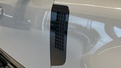 LAND ROVER DEFENDER 3.0 D250 X-Dynamic SE 110 5dr Auto 5943031