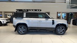 LAND ROVER DEFENDER 3.0 D250 X-Dynamic SE 110 5dr Auto 5942987