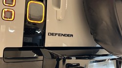 LAND ROVER DEFENDER 3.0 D250 X-Dynamic SE 110 5dr Auto 5943023