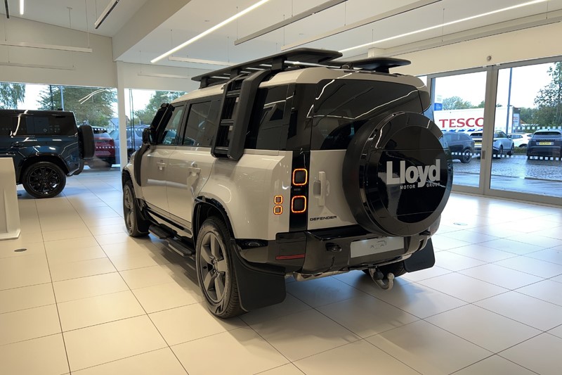  LAND ROVER DEFENDER 3.0 D250 X-Dynamic SE 110 5dr Auto 5942991