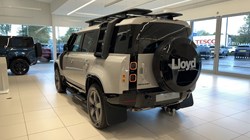LAND ROVER DEFENDER 3.0 D250 X-Dynamic SE 110 5dr Auto 5942991