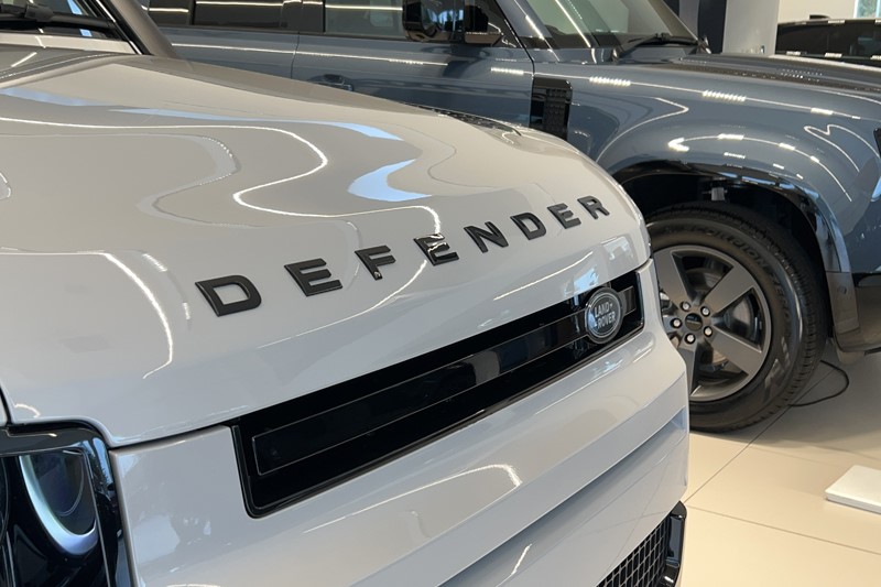 LAND ROVER DEFENDER 3.0 D250 X-Dynamic SE 110 5dr Auto 5943033