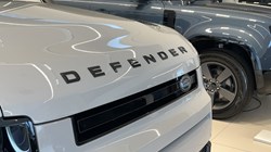 LAND ROVER DEFENDER 3.0 D250 X-Dynamic SE 110 5dr Auto 5943033