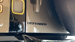 LAND ROVER DEFENDER 3.0 D250 X-Dynamic SE 110 5dr Auto 5861456