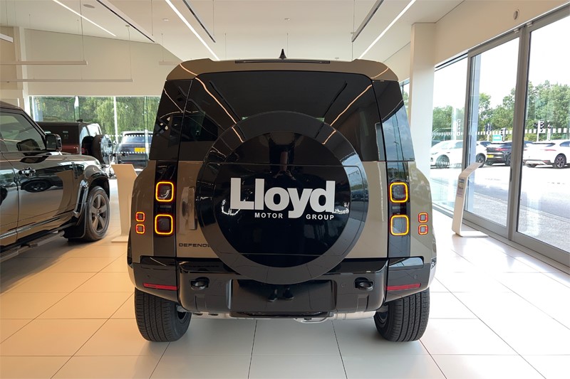  LAND ROVER DEFENDER 3.0 D250 X-Dynamic SE 110 5dr Auto 5861425