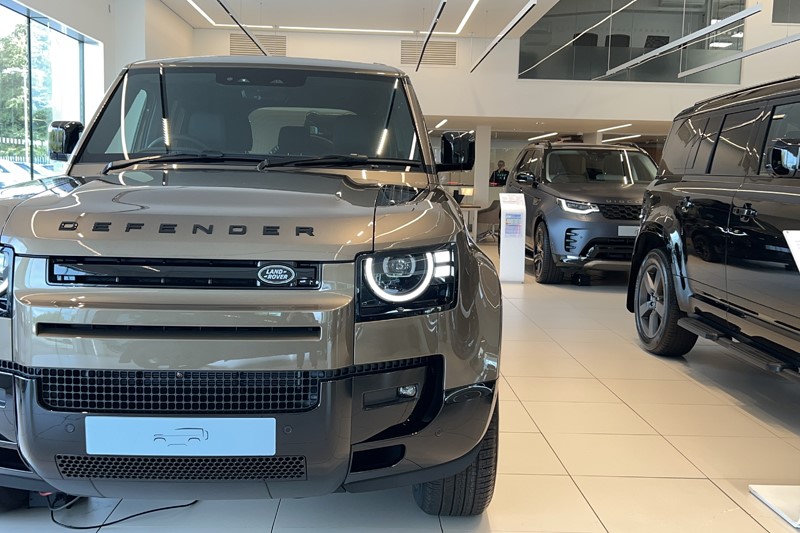  LAND ROVER DEFENDER 3.0 D250 X-Dynamic SE 110 5dr Auto 5861463