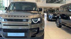 LAND ROVER DEFENDER 3.0 D250 X-Dynamic SE 110 5dr Auto 5861463