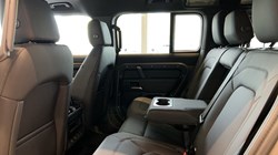 LAND ROVER DEFENDER 3.0 D250 X-Dynamic SE 110 5dr Auto 5861452