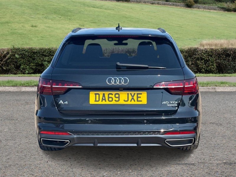 2020 (69) AUDI A4 40 TDI Quattro Black Edition 5dr S Tronic 5546384