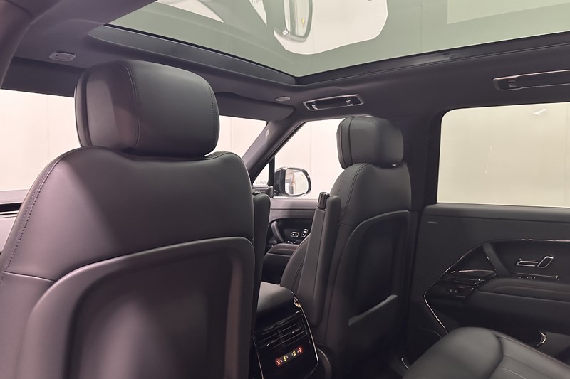  LAND ROVER RANGE ROVER SPORT 3.0 P460e Battersea Edition 5dr Auto 5920805