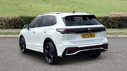 2025 (75) VOLKSWAGEN TIGUAN 1.5 eTSI 150 R-Line 5dr DSG 5680801