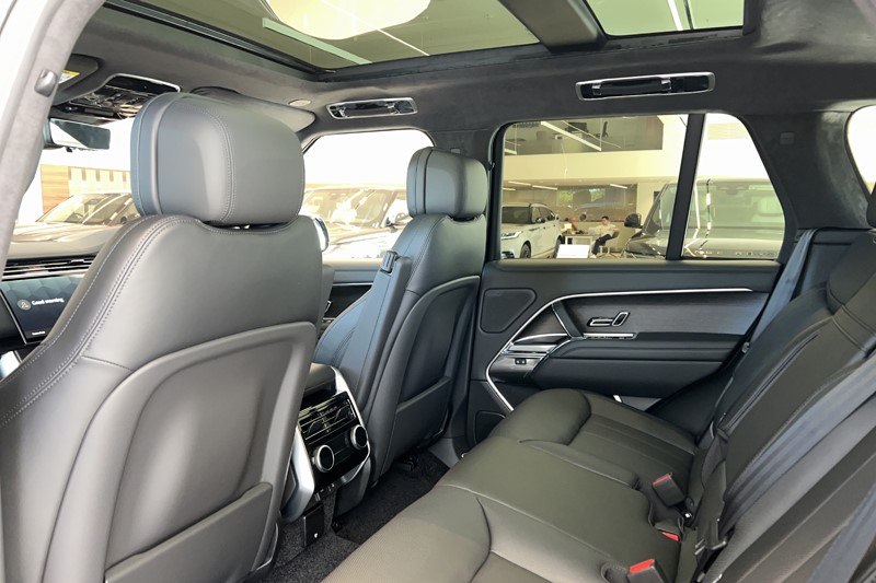  LAND ROVER RANGE ROVER 3.0 D300 Westminster Edition 4dr Auto 5853045