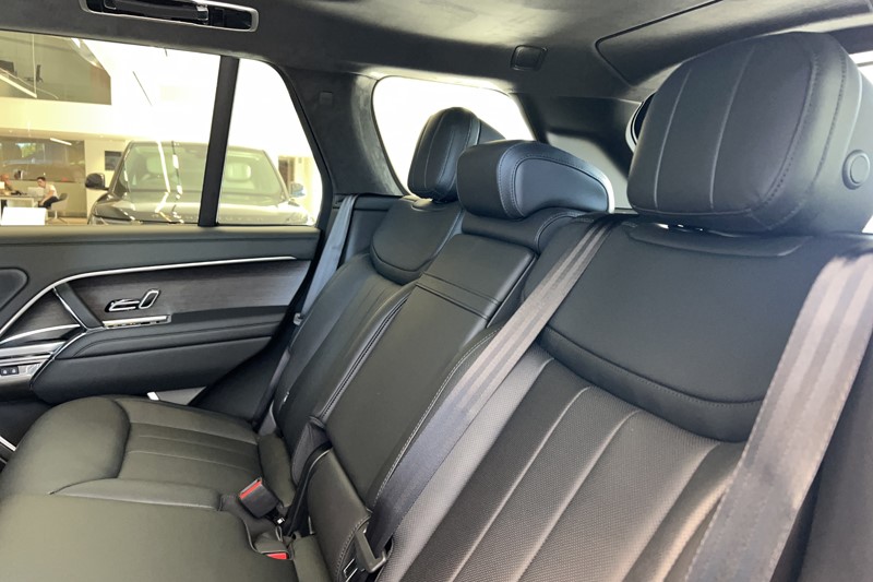  LAND ROVER RANGE ROVER 3.0 D300 Westminster Edition 4dr Auto 5853046