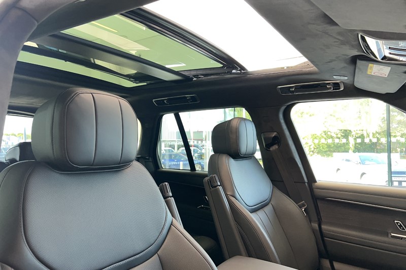  LAND ROVER RANGE ROVER 3.0 D300 Westminster Edition 4dr Auto 5853034
