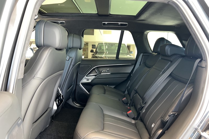  LAND ROVER RANGE ROVER 3.0 D300 Westminster Edition 4dr Auto 5853023