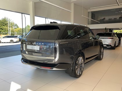 LAND ROVER RANGE ROVER 3.0 D300 Westminster Edition 4dr Auto