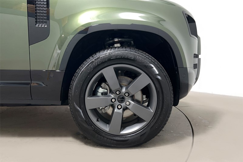  LAND ROVER DEFENDER 3.0 D250 X-Dynamic SE 110 5dr Auto 5732218
